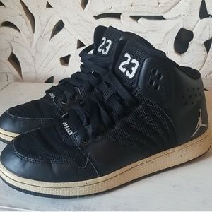 Jordan 1 size 8 Flight 4 Black off white trim